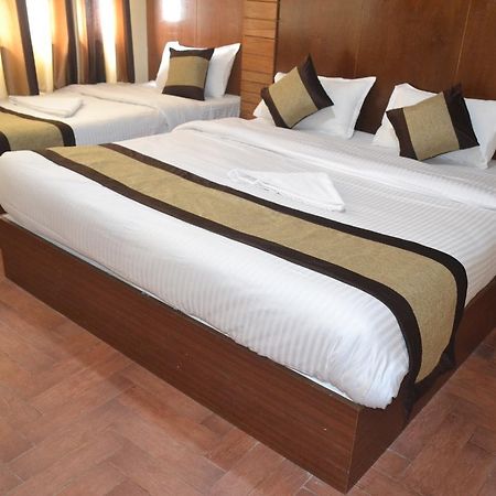 Hotel Madhawi 강토크 외부 사진