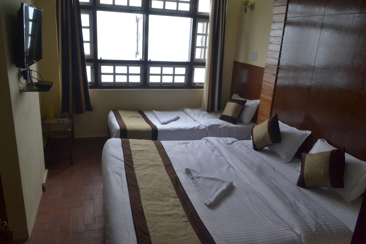 Hotel Madhawi 강토크 외부 사진