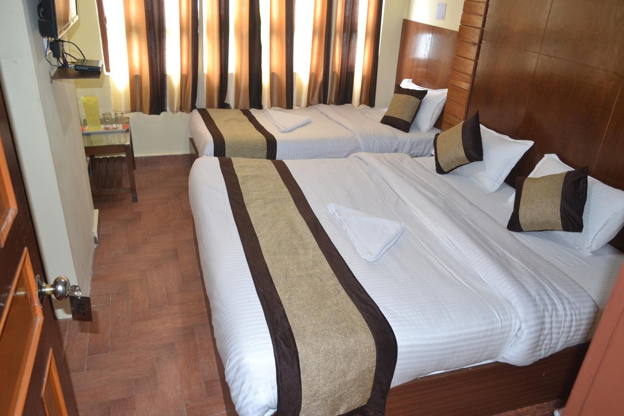 Hotel Madhawi 강토크 외부 사진