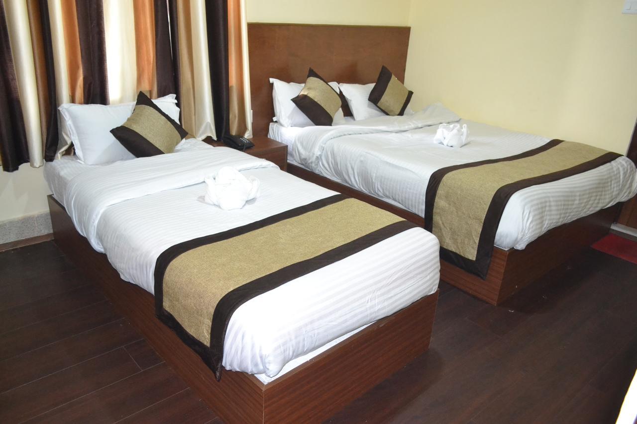 Hotel Madhawi 강토크 외부 사진