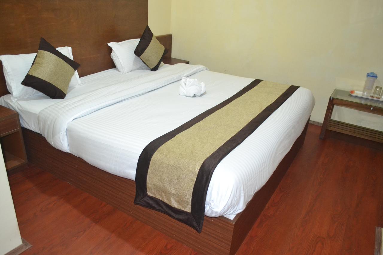 Hotel Madhawi 강토크 외부 사진