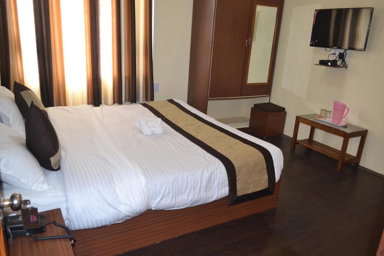 Hotel Madhawi 강토크 외부 사진